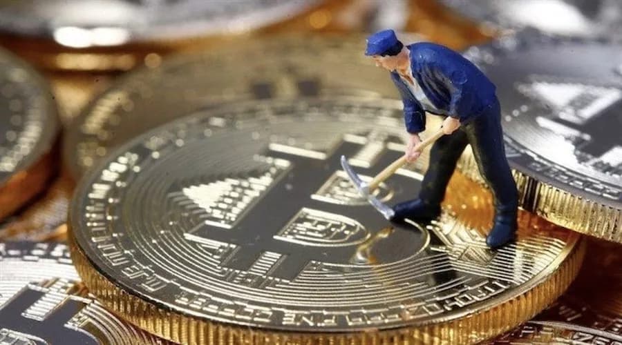 Bitcoin Mining Difficulty Falls 7.76% to 133.79 Trillion as Network Eases Pressure on Miners